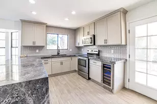 5601 E Paradise Ln, Scottsdale, AZ 85254 - Photo 8