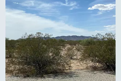 3305 N Bonanza Drive #17, Eloy, AZ 85131 - Photo 4
