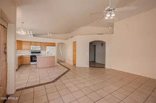 925 S Sailfish Dr, Gilbert, AZ 85233 - Photo 10