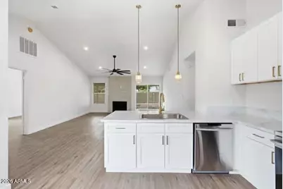 6121 W Maui Lane, Glendale, AZ 85306 - Photo 10