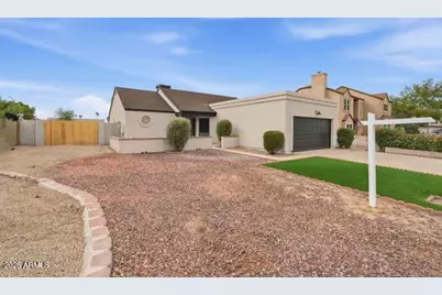 6121 W Maui Lane, Glendale, AZ 85306 - Photo 2