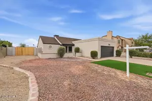 6121 W Maui Ln, Glendale, AZ 85306 - Photo 2