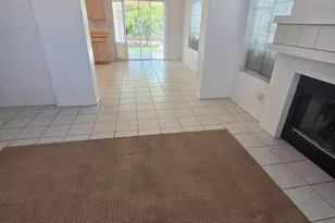 2925 E Blackhawk Dr, Phoenix, AZ 85050 - Photo 4