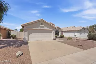 972 E Constitution Dr, Chandler, AZ 85225 - Photo 2