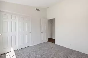 972 E Constitution Dr, Chandler, AZ 85225 - Photo 18