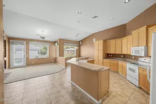 1499 E Monterey St, Chandler, AZ 85225 - Photo 10