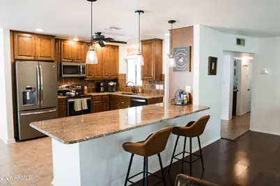 4808 N 82nd Street, Scottsdale, AZ 85251 - Photo 2