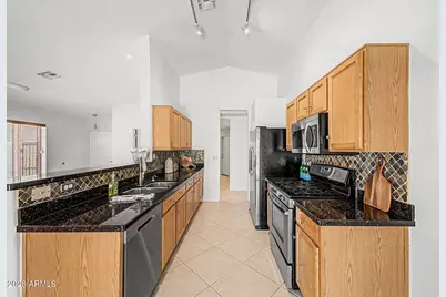 4040 N 14th Place, Phoenix, AZ 85014 - Photo 10