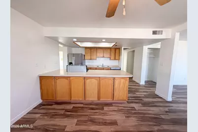 10215 N 36th Avenue, Phoenix, AZ 85051 - Photo 12