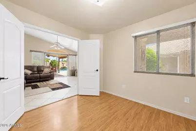 102 W Morrow Drive, Phoenix, AZ 85027 - Photo 18
