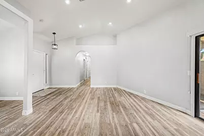4407 E Amberwood Drive, Phoenix, AZ 85048 - Photo 10
