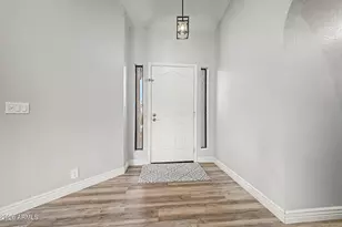 4407 E Amberwood Dr, Phoenix, AZ 85048 - Photo 8