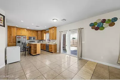 7424 W Wolf Street, Phoenix, AZ 85033 - Photo 8