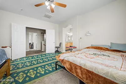 7424 W Wolf Street, Phoenix, AZ 85033 - Photo 10
