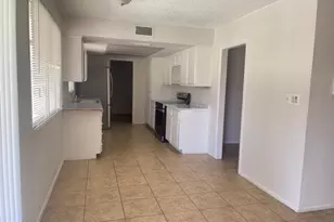 2918 W Glendale Ave, Phoenix, AZ 85051 - Photo 4