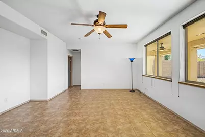 8218 S 23rd Place, Phoenix, AZ 85042 - Photo 8