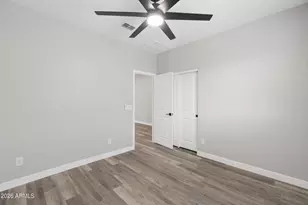 10220 N 49th Ave, Glendale, AZ 85302 - Photo 22