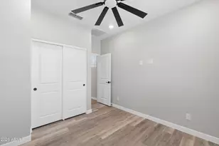 10220 N 49th Ave, Glendale, AZ 85302 - Photo 18