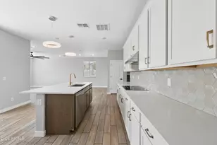 10220 N 49th Ave, Glendale, AZ 85302 - Photo 6