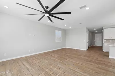 10220 N 49th Avenue, Glendale, AZ 85302 - Photo 14
