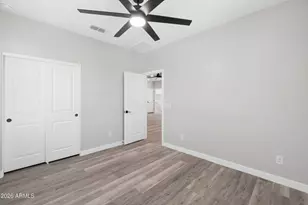 10220 N 49th Ave, Glendale, AZ 85302 - Photo 24