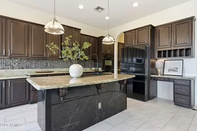 2402 E Everglade Court, Chandler, AZ 85249 - Photo 8