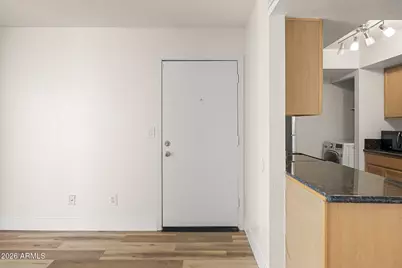 740 W Elm Street #207, Phoenix, AZ 85013 - Photo 4