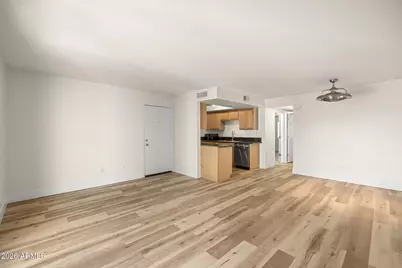 740 W Elm Street #207, Phoenix, AZ 85013 - Photo 8