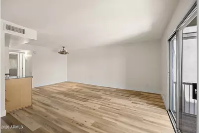 740 W Elm Street #207, Phoenix, AZ 85013 - Photo 6