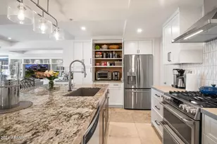 7117 E Rancho Vista Dr, Scottsdale, AZ 85251 - Photo 24