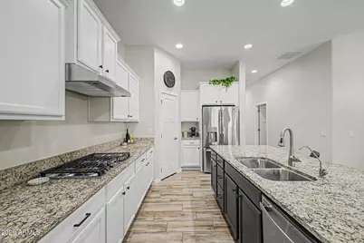 10107 E Nopal Avenue, Mesa, AZ 85209 - Photo 16