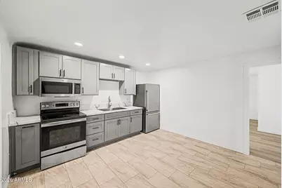 3809 E Taylor Street, Phoenix, AZ 85008 - Photo 2