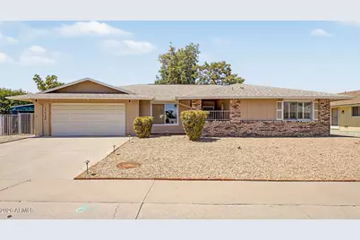 17028 N Country Club Drive, Sun City, AZ 85373 - Photo 4