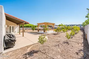 11847 N Bancroft Dr, Phoenix, AZ 85028 - Photo 30