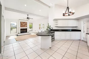 11847 N Bancroft Dr, Phoenix, AZ 85028 - Photo 12