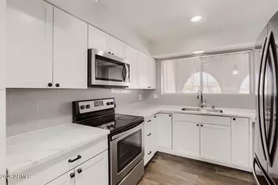 4005 W Carol Avenue, Phoenix, AZ 85051 - Photo 12
