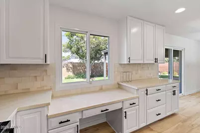 7608 N 18th Avenue, Phoenix, AZ 85021 - Photo 14