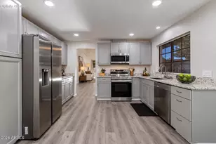 18836 N 94th Ave, Peoria, AZ 85382 - Photo 12