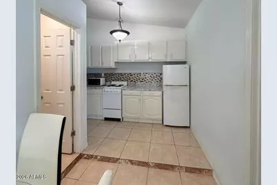 2923 W Keim Drive #Studio, Phoenix, AZ 85017 - Photo 6