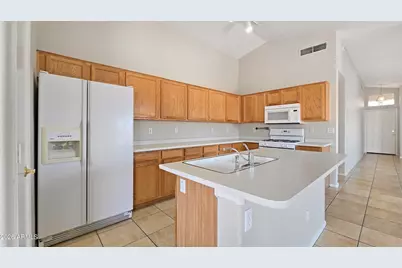 10225 N 94th Lane, Peoria, AZ 85345 - Photo 6