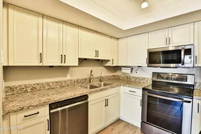 7920 E Camelback Road #102, Scottsdale, AZ 85251 - Photo 6