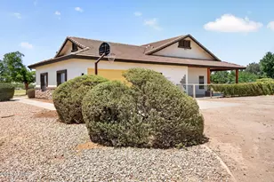 3002 E Sherry Ln, San Tan Valley, AZ 85140 - Photo 2