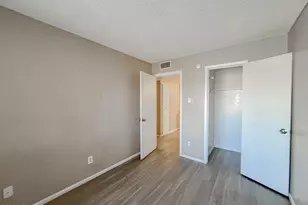 3955 W Wonderview Rd, Phoenix, AZ 85019 - Photo 12