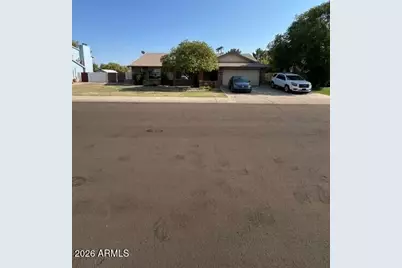 6427 W Shaw Butte Drive, Glendale, AZ 85304 - Photo 2