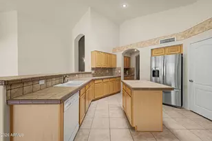 17806 N Becke Ln, Surprise, AZ 85374 - Photo 14