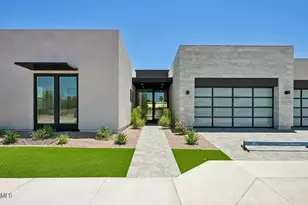 2371 E Aquarius Pl, Chandler, AZ 85249 - Photo 2