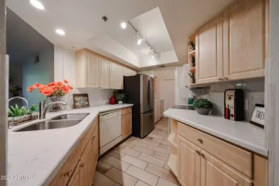 5104 N 32nd Street #343, Phoenix, AZ 85018 - Photo 1