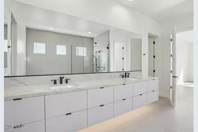 2331 E Aquarius Place, Chandler, AZ 85249 - Photo 8