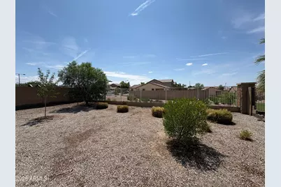 23549 W Hopi Street, Buckeye, AZ 85326 - Photo 22