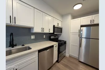 302 E Monte Vista -- #D11, Phoenix, AZ 85004 - Photo 8